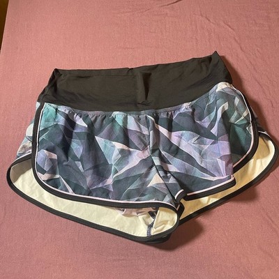 Lululemon Drop It Low Short in Pretty Prism Multi / Black / Lilac - Size 12