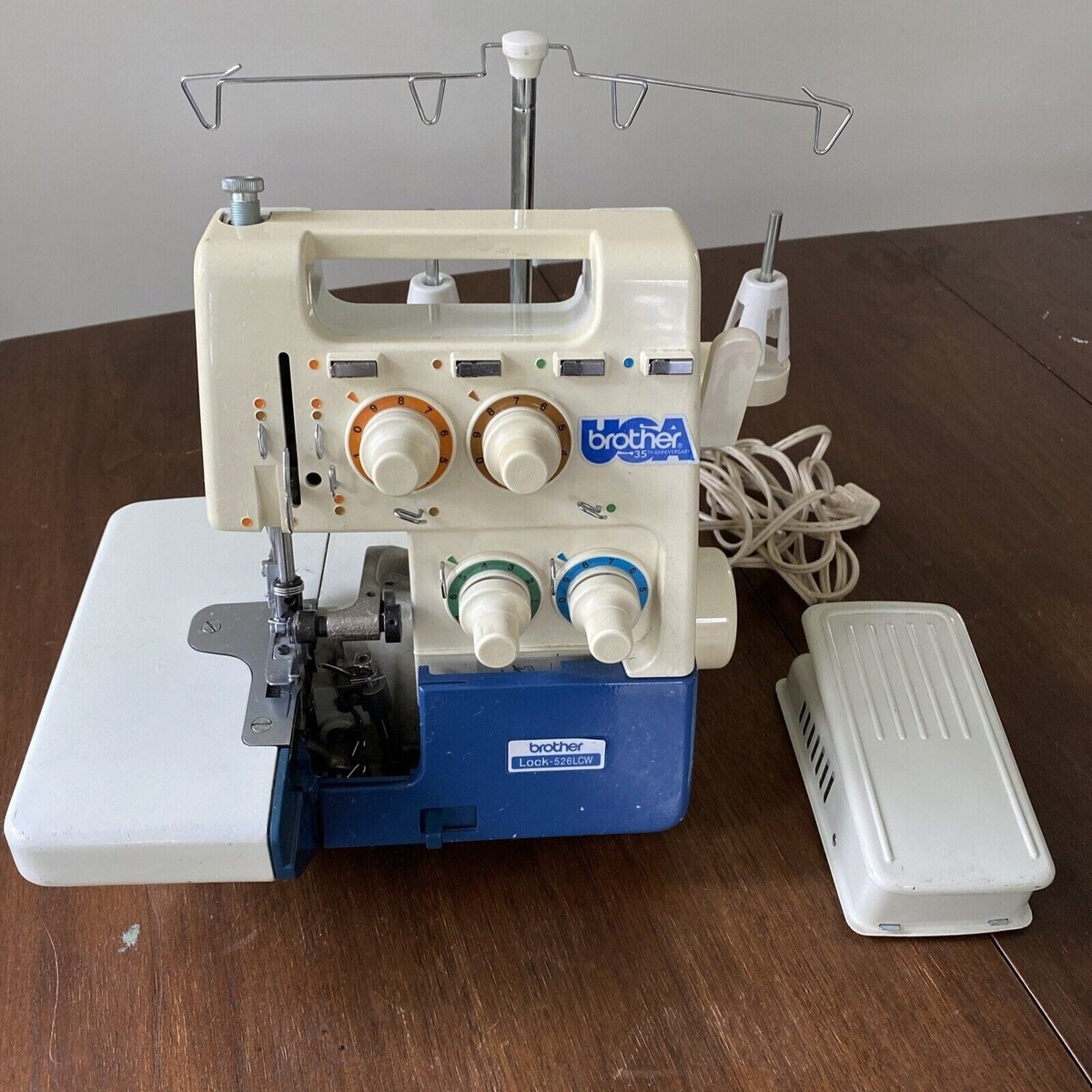 Rare Vintage Brother Serger sewing machine Lock 526LCW WORKS 35th