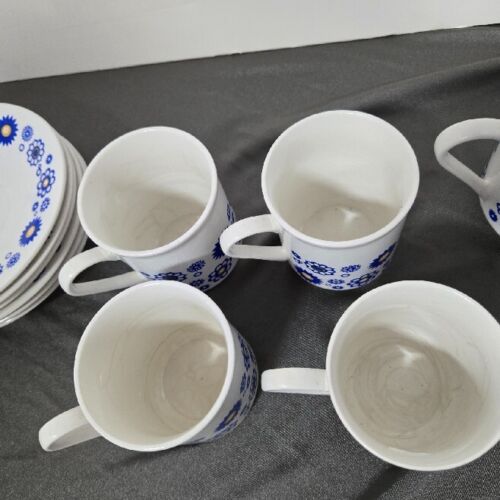 Vintage Lord Nelson "Serenade" teacups, saucers, cream & sugar bowl set of 12 - Picture 3 of 10