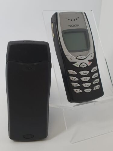 Nokia 8250 Telefono classico retrò - nero sbloccato - incontaminato GRADO A+ - Foto 1 di 3