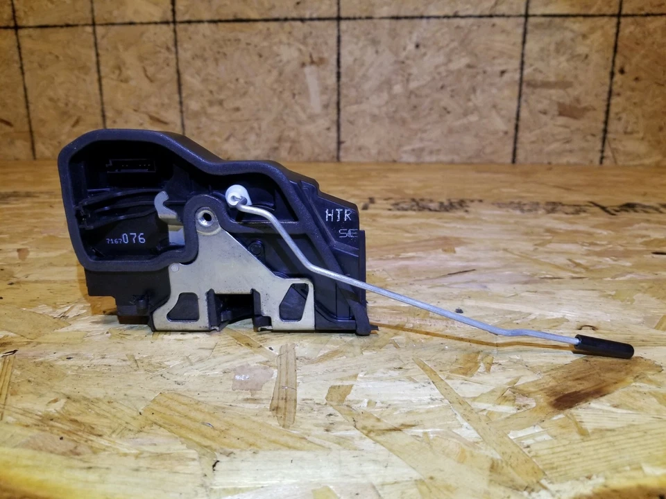 04 05 06 07 BMW 530xi E60 ПРИВОД ЗАМКА ЗАДНЕЙ ДВЕРИ СО СТОРОНЫ ПАССАЖИРА СПРАВА ОТ ОРИГИНАЛЬНОГО ПРОИЗВОДИТЕЛЯ - Изображение 2 из 4