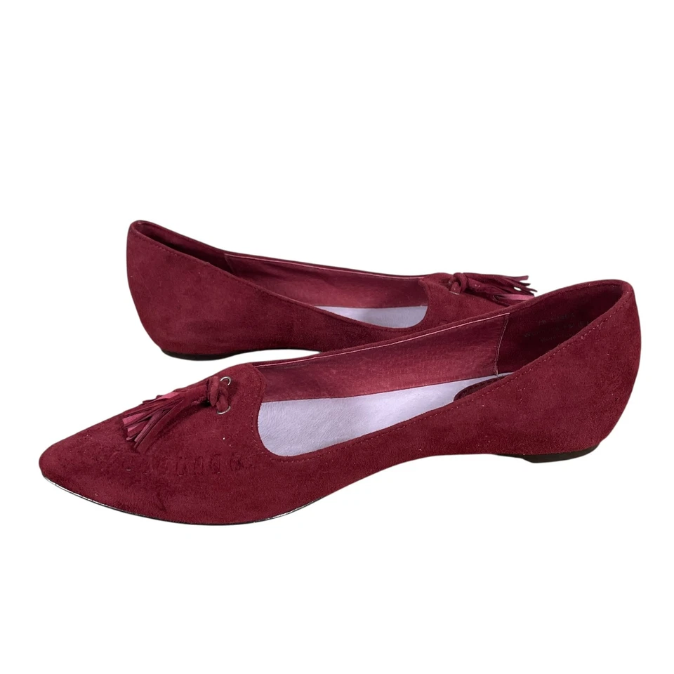 Mocasines planos Johnston & Murphy para mujer punta borla 6M gamuza borgoña Foto 2 de 4