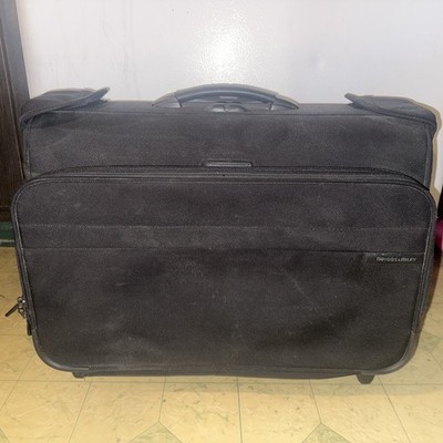 BRIGGS & RILEY Baseline Deluxe Black Nylon Wheeled Garment Bag U374-4