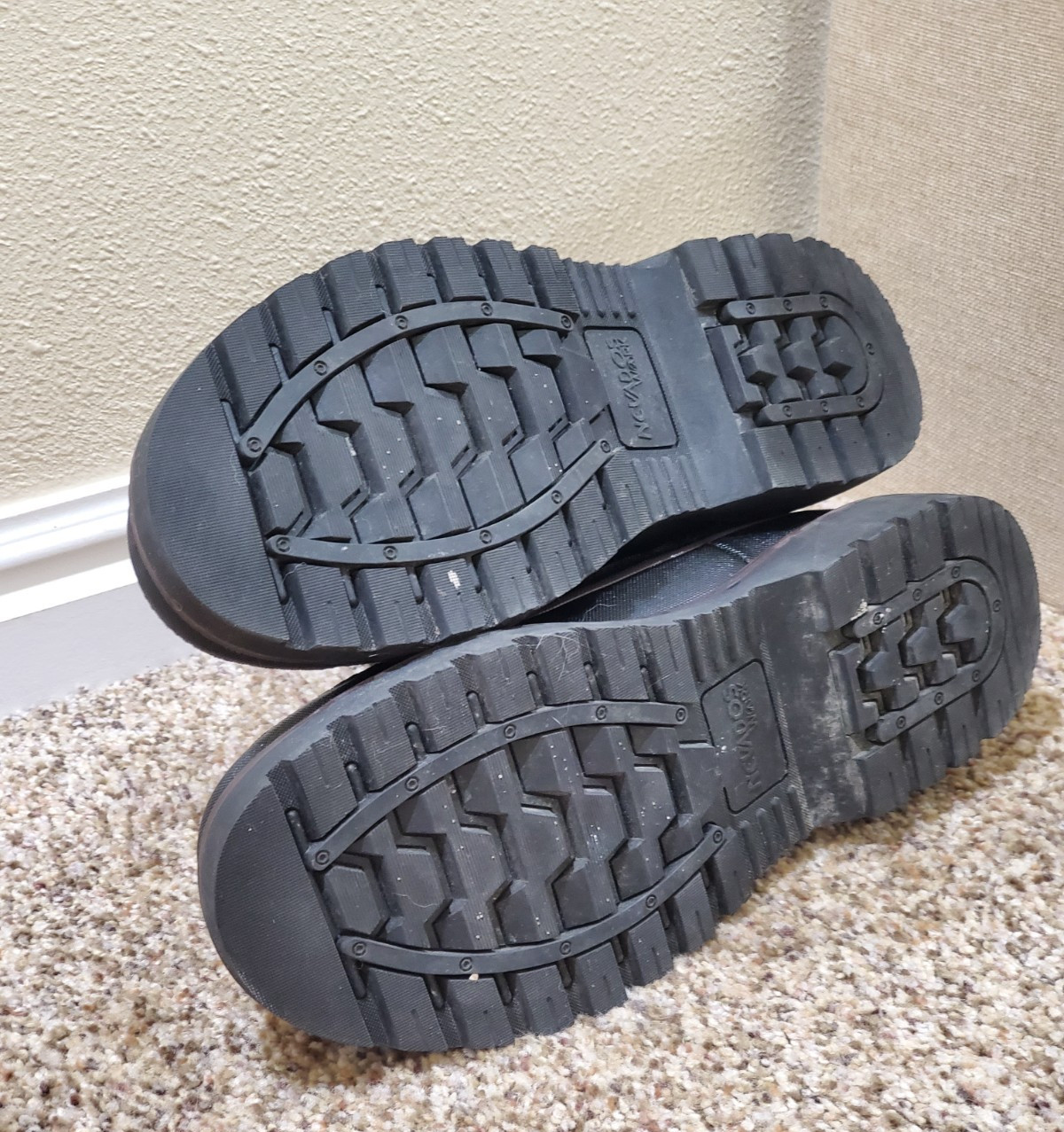 Nevados Work Boots Men’s Size 9.5 Slip-On ASTM F2413-18 Safety Toe Durable Sole