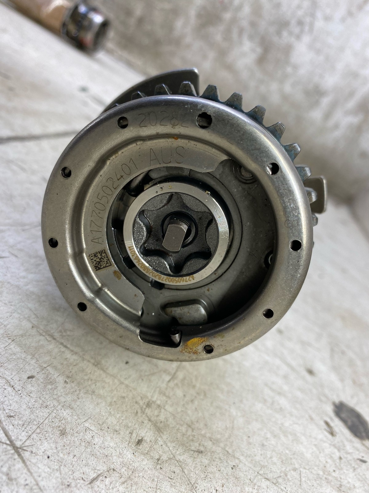 2020-2025 ASTON MARTIN DBX 4.0L V8 M177 RIGHT PASS SIDE ENGINE EXHAUST CAMSHAFT