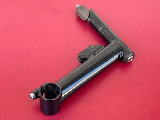 De colección Nitto MTB Rodillo Pluma Vástago Cuello de Ganso 22.2 Negro Años 80 Cable Guía Elevador Foto 2 de 4