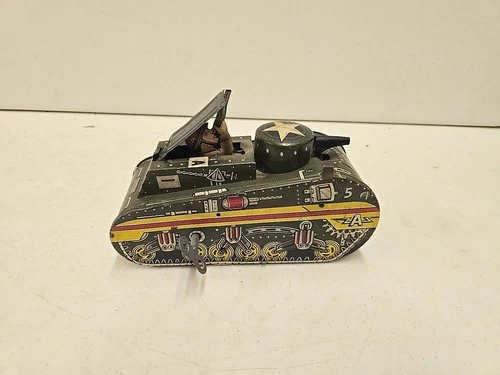 Vintage Marx Toys Wind Up WW2 Army Doughboy Tank W/ Gunner - Works