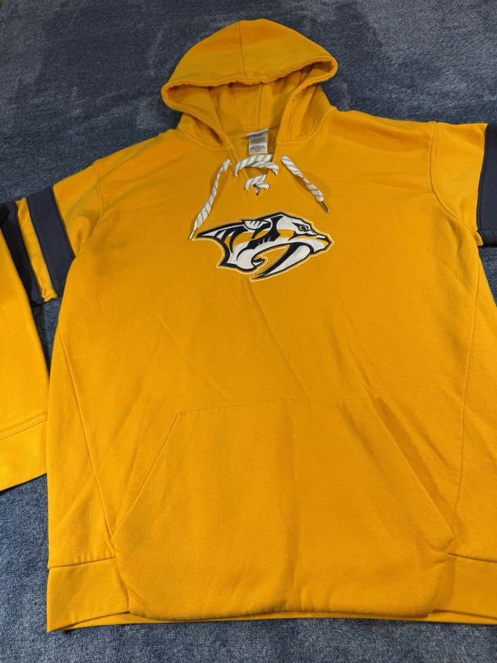 Nashville Predators Sweatshirt Men's XL Yellow Logo NHL Hockey Pocket - Image 2 of 4