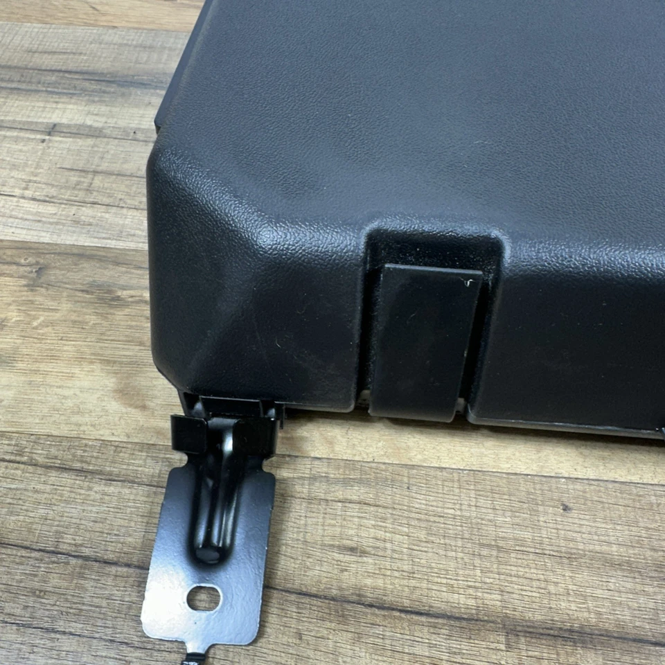 2004-2007 08 Colorado Canyon cabina extendida trasero izquierdo debajo del asiento almacenamiento conductor Foto 3 de 4