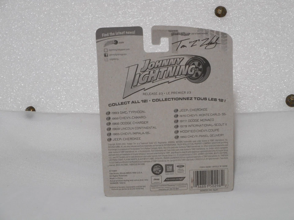 Chevy Camaro Forever 64 "Cherry Bomb" 1968 de Johnny Lightning Foto 2 de 4