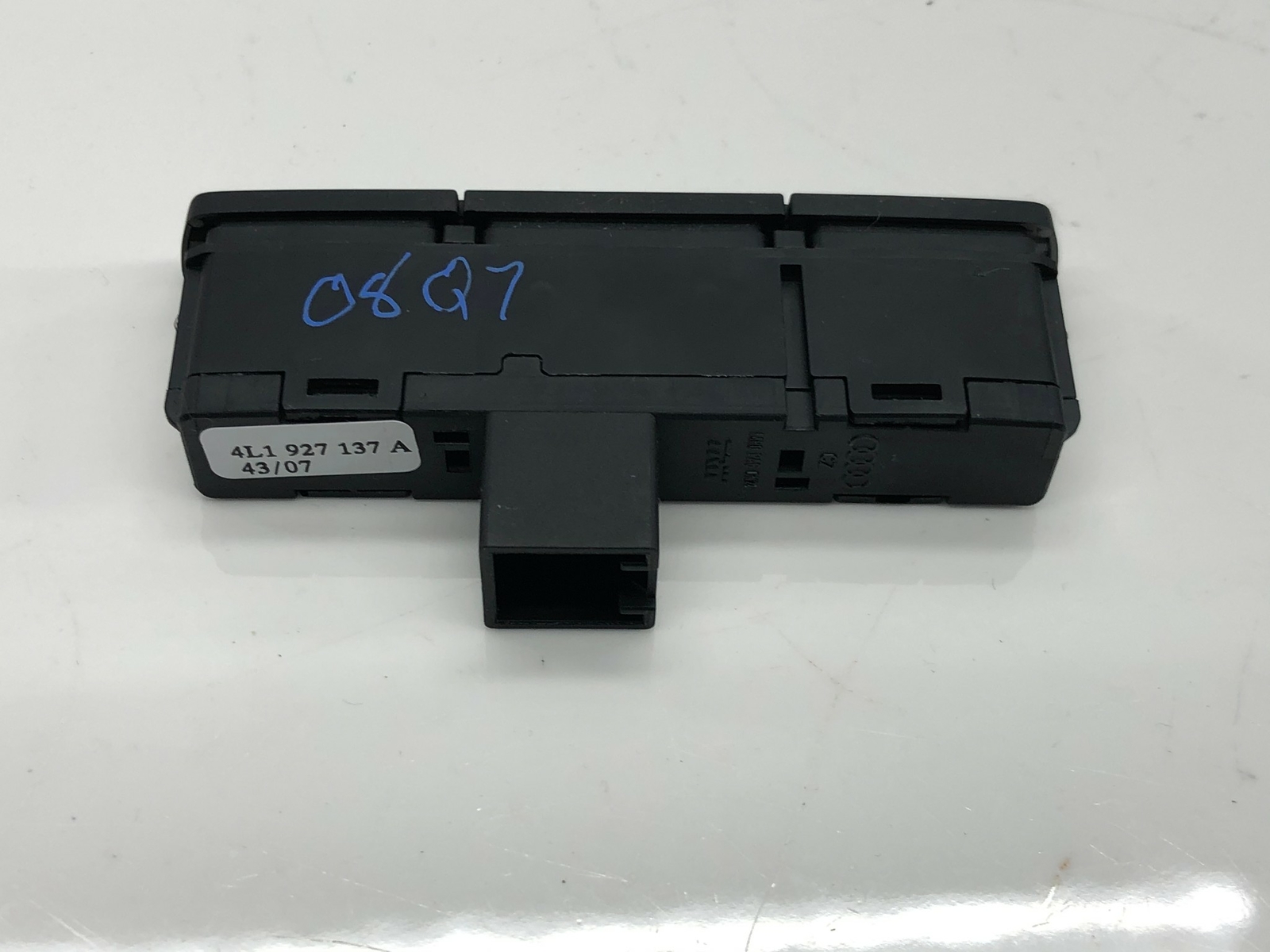 0715 AUDI Q7 DASHBOARD CENTER HAZARD LIGHT & ESP OFF CONTROL SWITCH