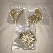 BRAND NEW SET OF 3 PRETTY GOLD METAL HAIR CLAW CLIPS