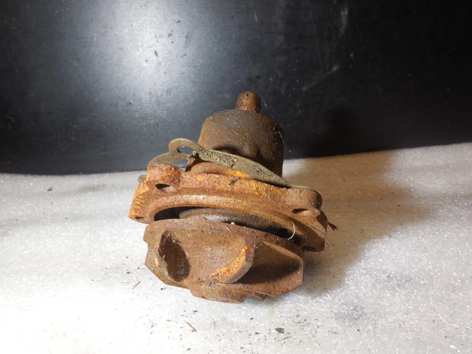 Airtex AW 890 Water Pump for 64-70 Toyota Pickup Corona Crown - Image 3 of 4