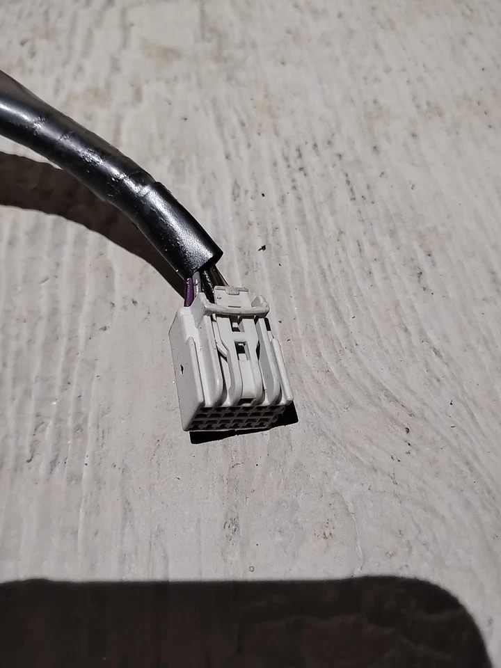 2006 2007 2008 Cadillac DTS Left Driver LH Turn View Door Mirror Oem Silver - Image 2 of 4