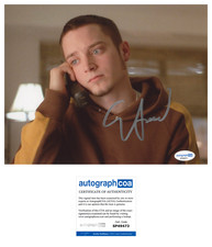 Elijah Wood ‘Eternal Sunshine Of The Spotless’ Signed 8x10 Photo 'Patrick' ACOA