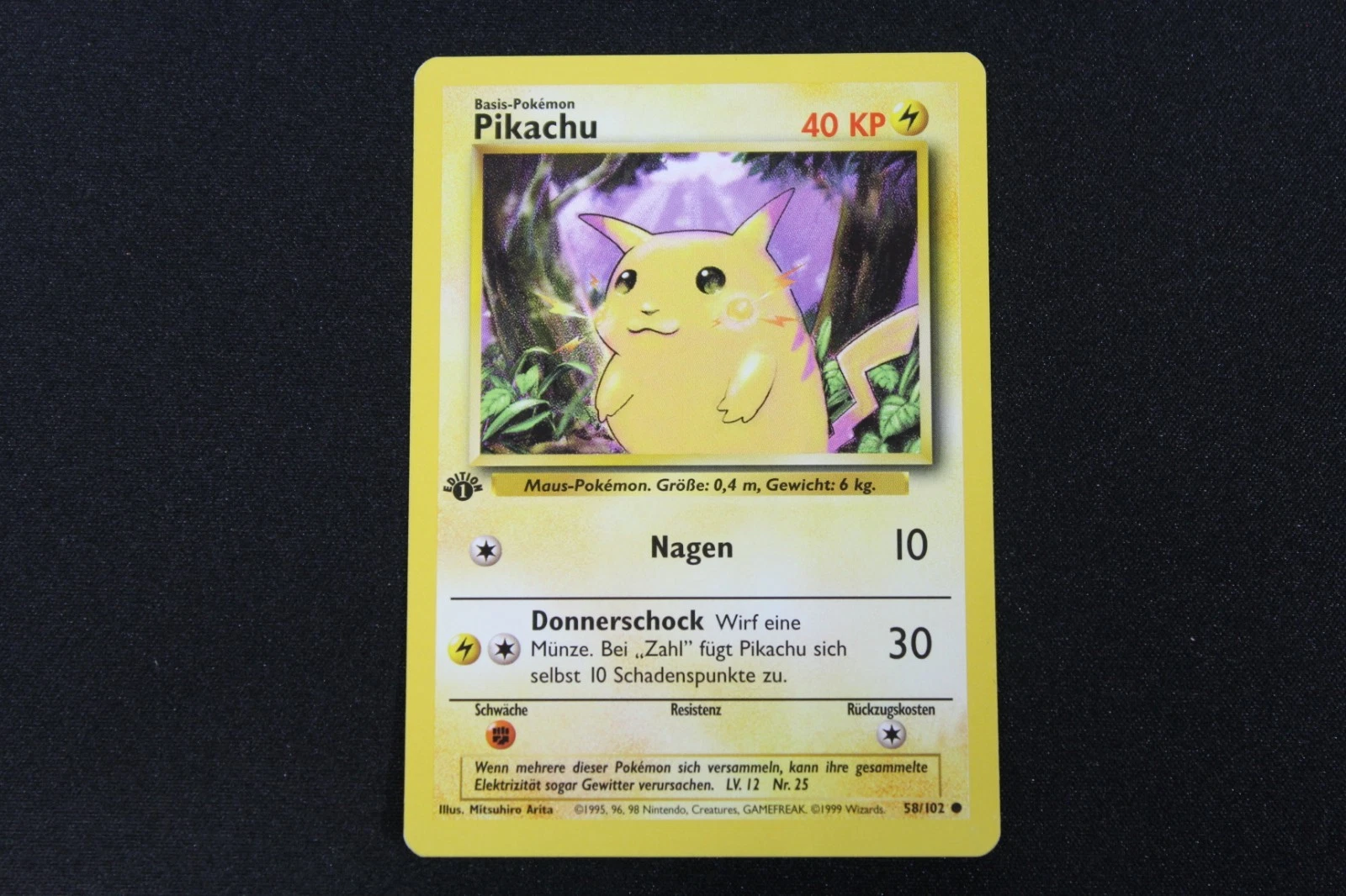 Pokemon TCG Pikachu  58/102 Base Set German 1999 1st Edition LP-NM