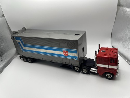 Transformers G1 Autobot Leader OPTIMUS PRIME Semi Truck Hasbro Takara 1984