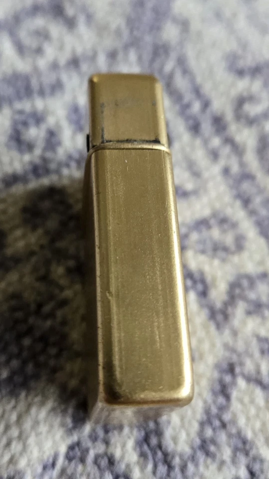 Vintage, STORM MASTER CIGARETTE LIGHTER, Gold Colored, Used Nonworking - Image 4 of 4