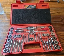 40 Pc. Tap  Die Set  SAE/Metric Size  Coarse and Fine Thread  w/Case - NEW