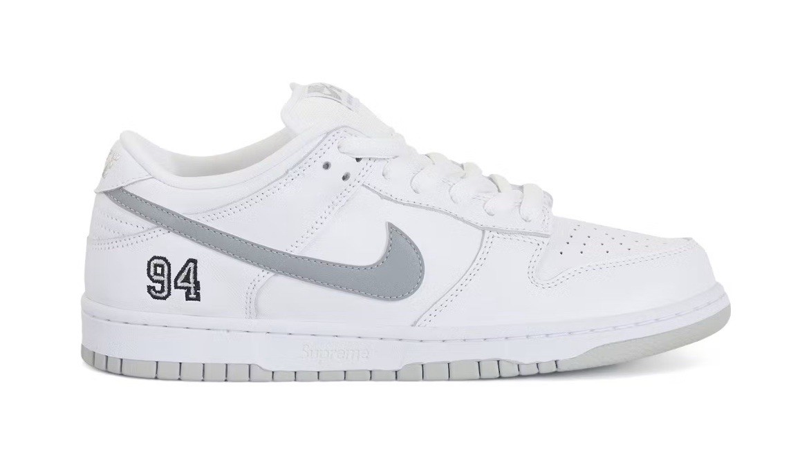 Size 9.5 Nike Dunk SB Low 94 Supreme White Metallic Silver Grey