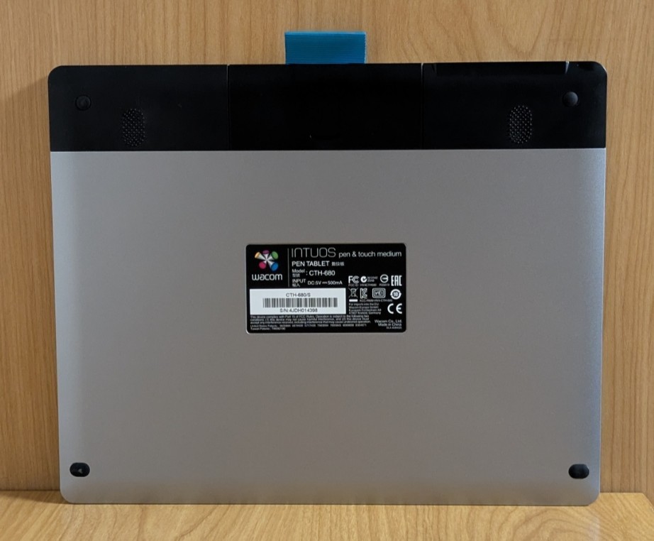 Wacom CTH-680 Intuos Medium Creative Pen & Touch Tablet Mint | eBay