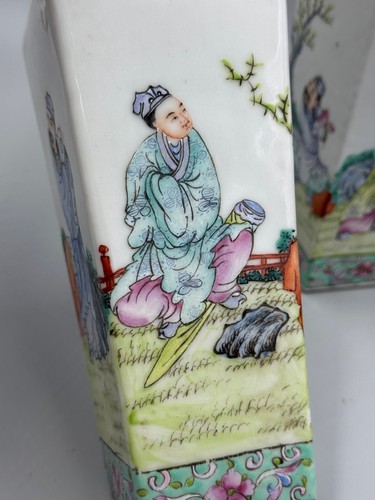 Paar antike ca 1900 frühe 20. Jh. chinesische Famille Rose Porzellan Vasen 10" - Bild 8 von 13