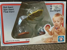 VTG Sealed 1985 Shelcore 3 Pack Spinning Plastic Animal Bubbles Ball Bath Toys