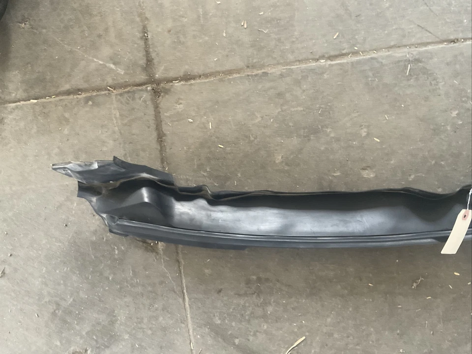 07-15 Infiniti G35 G37 Q40 Sedan capô esquerdo selo tira meteorológica 65821-JK000 - Imagem 2 de 4