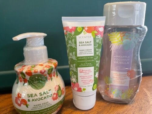 Cuerpo crema Scentsy Lava y geles de ducha