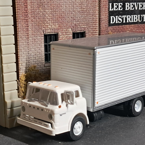 HO 1/87 RTR Athearn Ford C BOX VAN camion BIANCO COSTRUITO CAMION CONSEGNA SENZA LETTERE - Foto 6 di 14