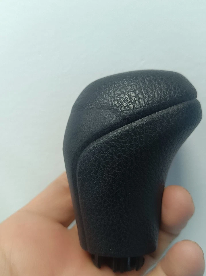 OEM 33504-0E130-C2 / 33504-0E130-C1 Shift Knob Fit 2014-2019 Toyota Highlander - Image 4 of 4