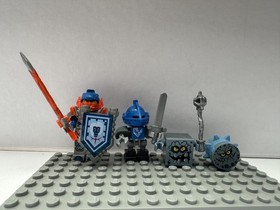 LEGO NEXO KNIGHTS: Clay's Blaster Falcon (70351)