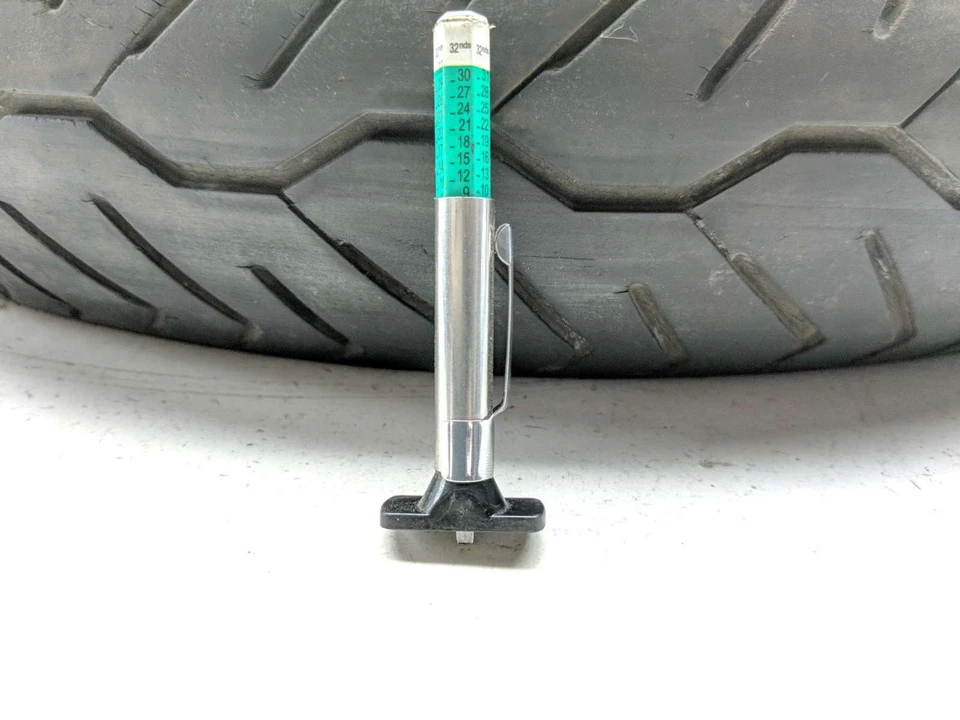 Neumático delantero Bridgestone Exedra G721 100/90-19 Foto 4 de 4