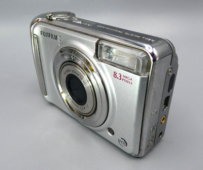 Fujifilm FinePix A800 8.3 MP Digital Camera Silver Compact + 2GB
