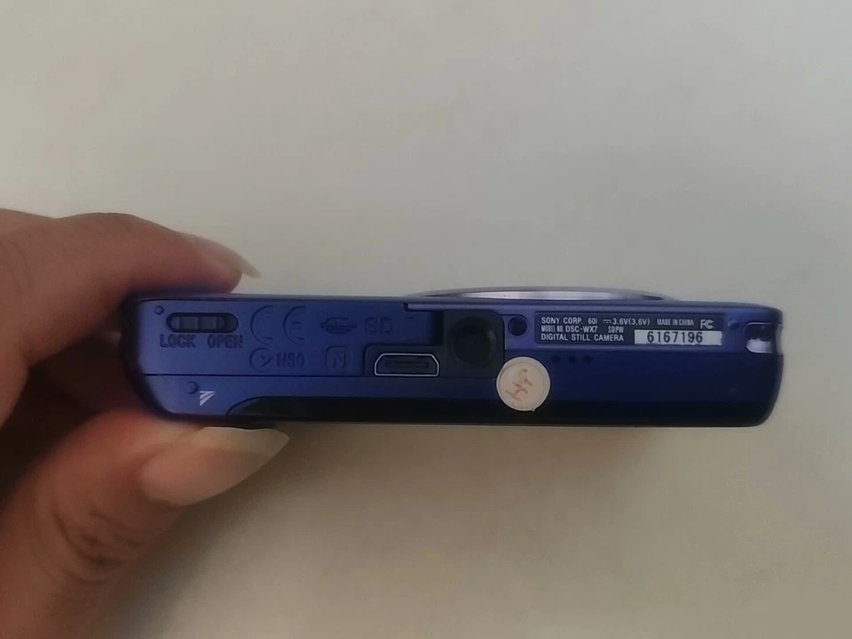 Sony WX7 Purple-16.2MP Exmor R CMOS, 5x Zoom, Stylish & Compact - Image 2 of 4