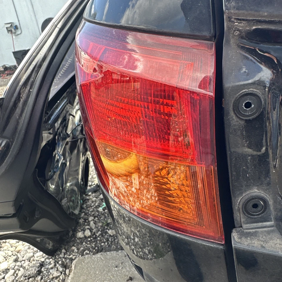 Conjunto de luz trasera izquierda lado conductor Lexus IS250 IS350 2006-2008 FABRICANTE DE EQUIPOS ORIGINALES Foto 3 de 3