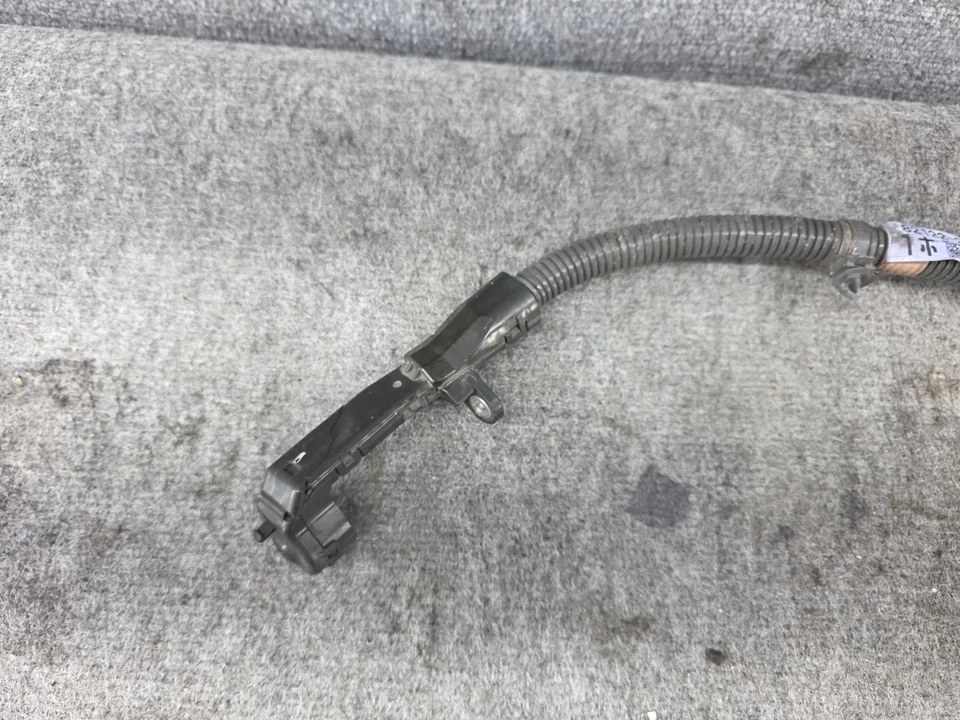 LEXUS 2015-2024 RC-F RCF OEM POSTIVE BETTERY CABLE TERMINAL CENECTOR Foto 4 de 4