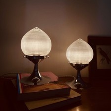 Paire de lampes vintages globe en verre type Holophane et métal chromé LAMP-7624