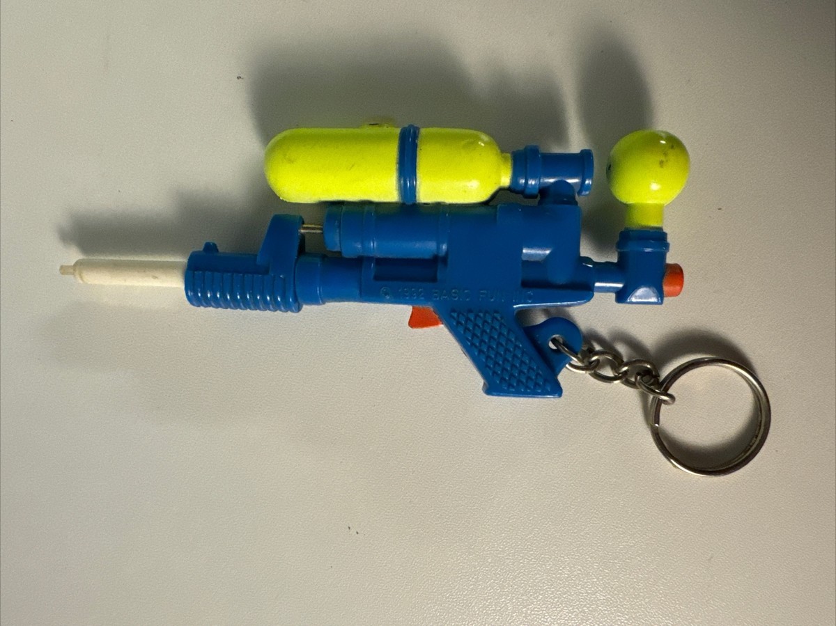 ミュージシャン Vaundy Water GUN KEYCHAIN ミュージシャン WATER GUN KEYCHAIN Vaundy 商品詳細ページ