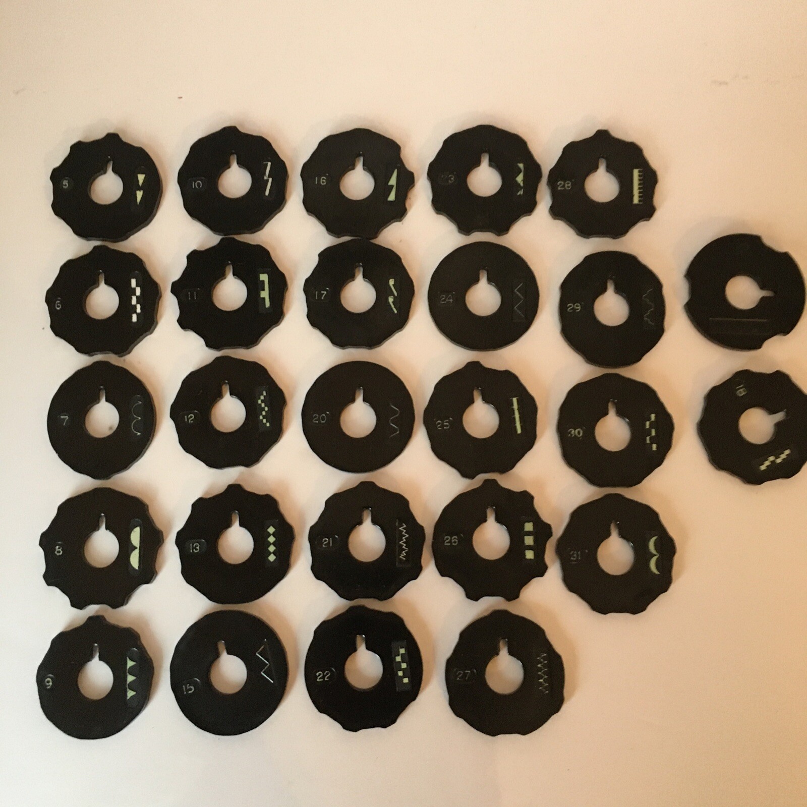 Singer Cams Fashion Discs 24+2 Blind Stich & 18 In Box, Whitelined Rare