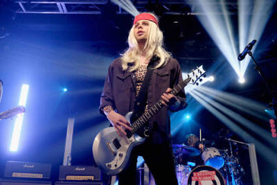 Luke Hemmings of 5 Seconds of Summer performs at the iHeartRadio H - Old Photo 6