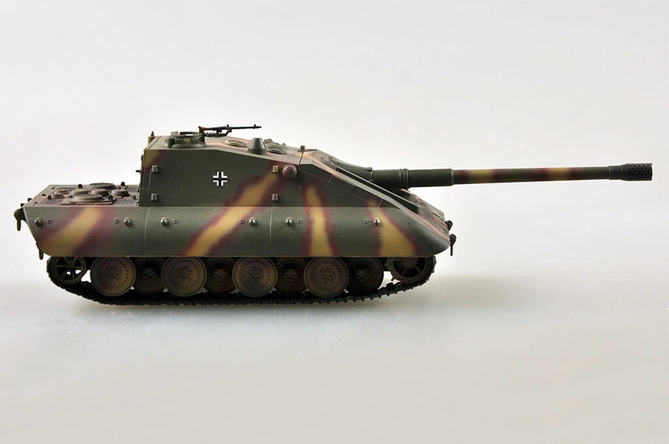 Easy Model 1/72 German Jagdpanzer E-100 Heavy Tank Plastic Finished Model #35123 - Image 2 of 4