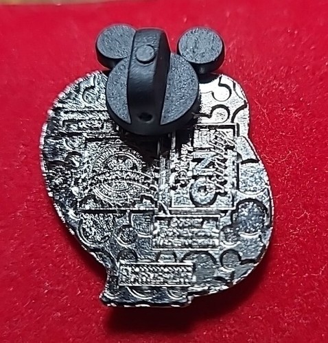 Disney Trading Pin, Incredibles, One Family, Pixar Collectible, 2021 - Picture 3 of 4