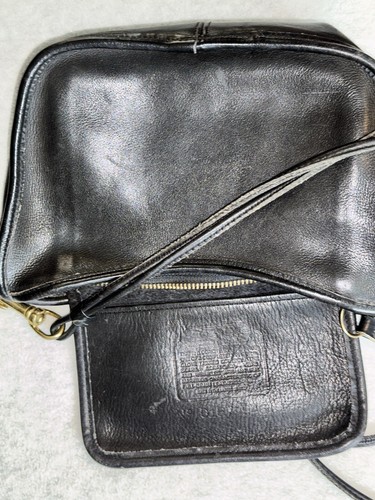Vintage Coach Small Black Leather Swinger Bag Purse - Picture 19 of 23
