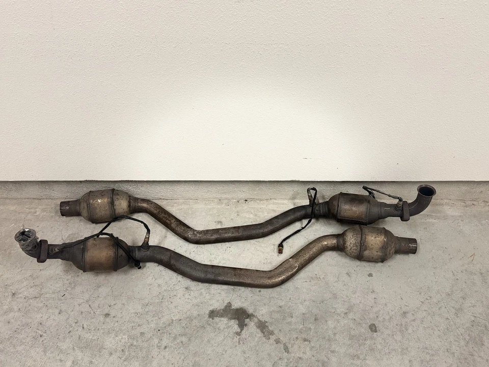 Juego de resonador tubo de escape lado izquierdo y derecho motor Mercedes R230 SL500 OEM Foto 4 de 4