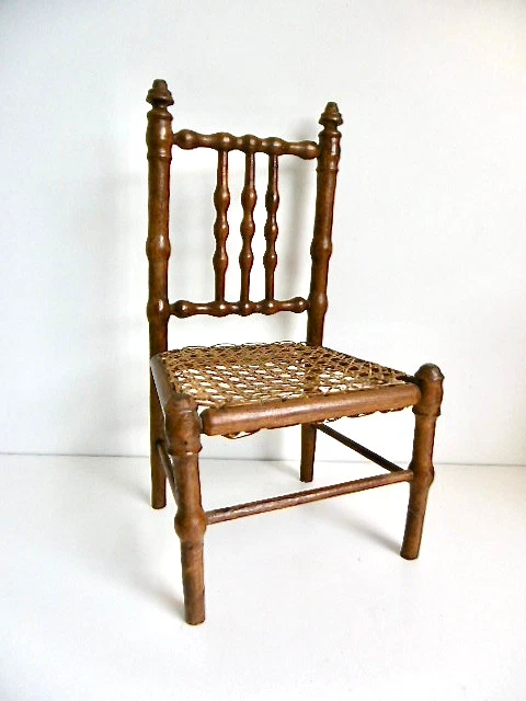 ANCIENNE CHAISE HAUTE pour BB/POUPEE EUR 25,00 - FR