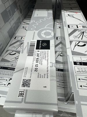 NEW MERCEDES-BENZ OEM GLB X247 FRONT WIPER BLADE KIT  A2478201202 