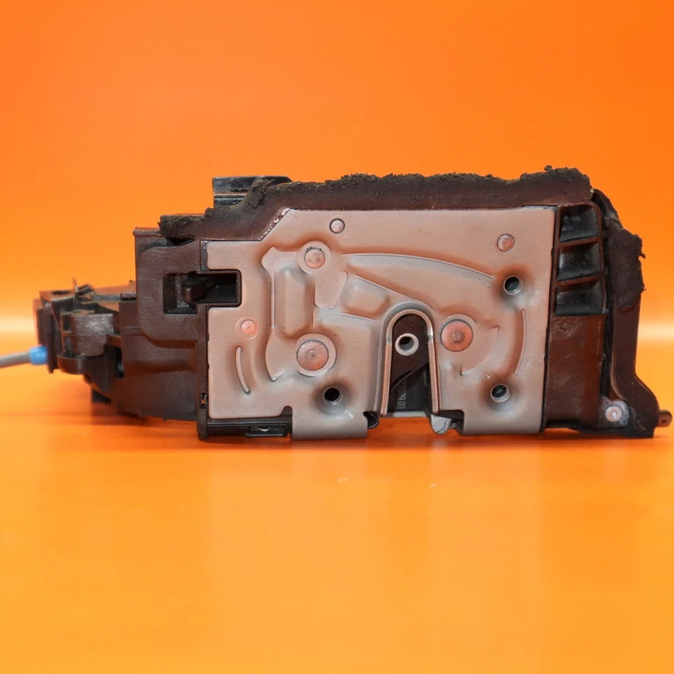 BMW X5 DOOR LOCK LEFT REAR LATCH 2019 2020 2021 2022 2023 7477689-03 OEM - Image 2 of 4