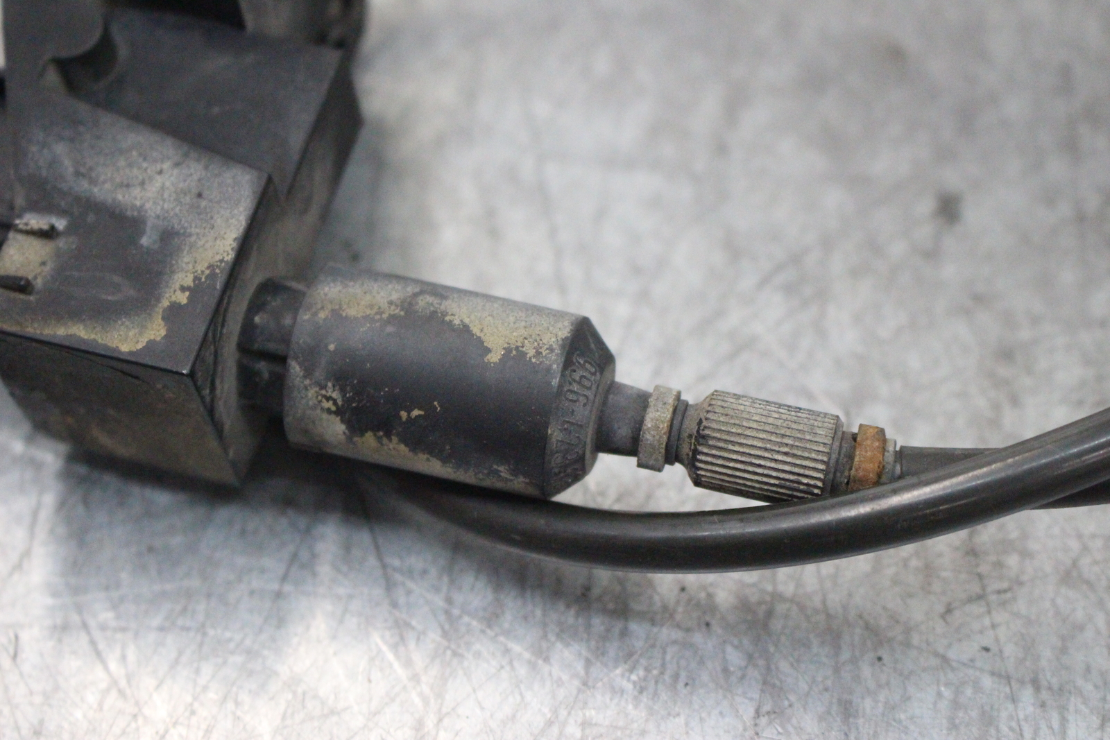  1997-1999 Porsche 986 Boxster 2.5L Throttle Accelerator Cable Link LM78