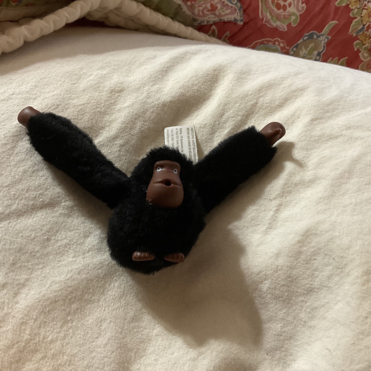 Kipling black Monkey Gorilla Ape Davina Thumb Sucking Keychain